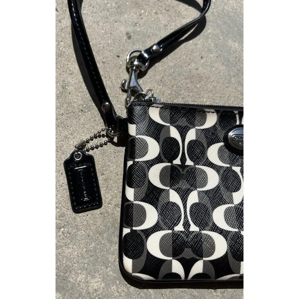 Coach Peyton Dream C East West Swingpack Black & White Logo Bag Purse 6x4.5